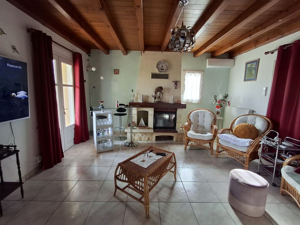 Property photo 3 of 17