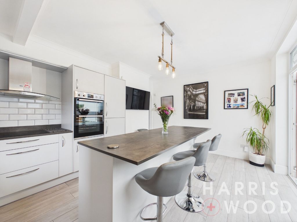 Property photo 2 of 33 5103903