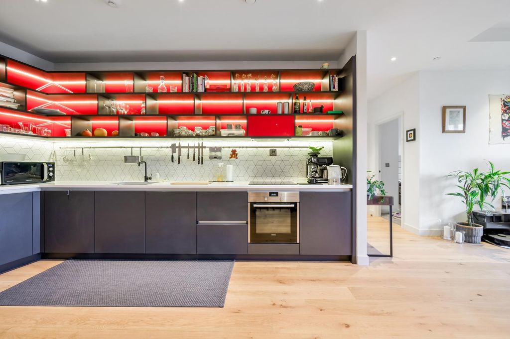 Property photo 3 of 12