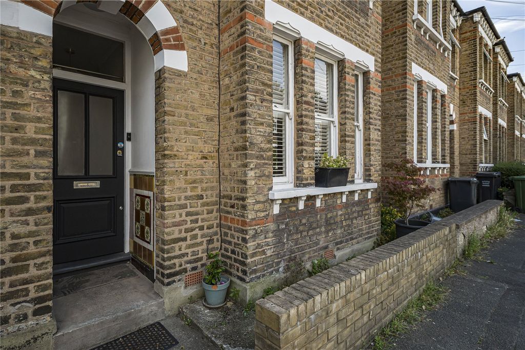 Property photo 2 of 19 Picture No. 37