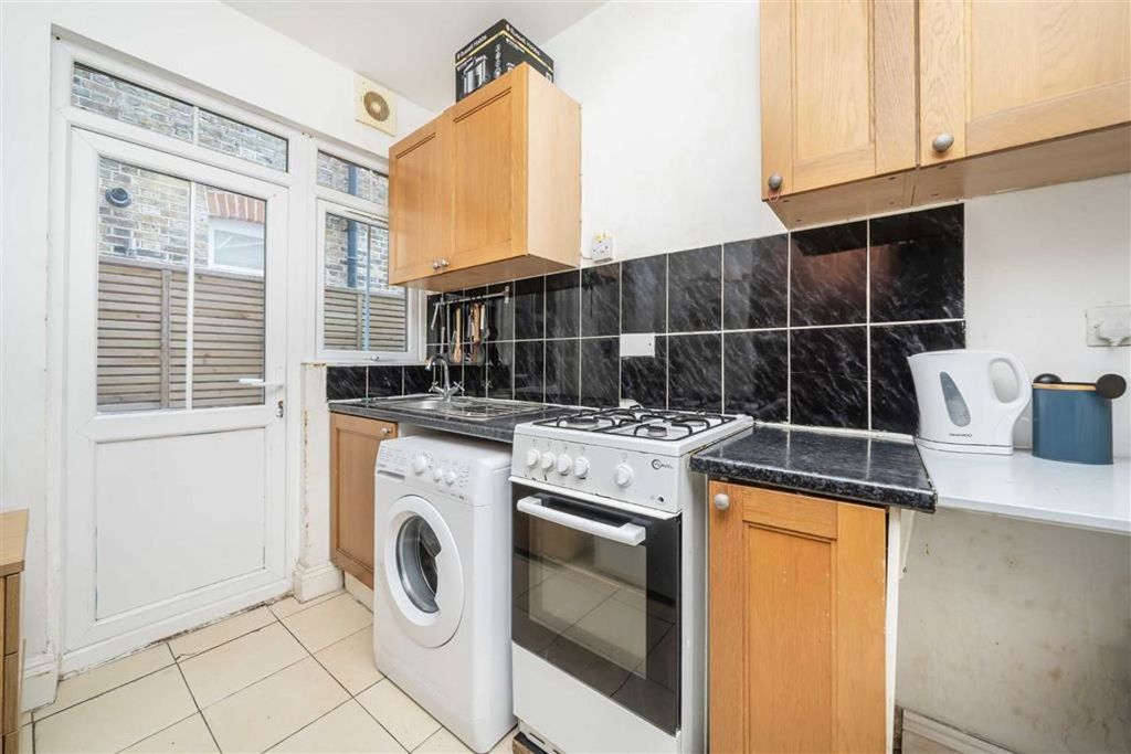 Property photo 2 of 8