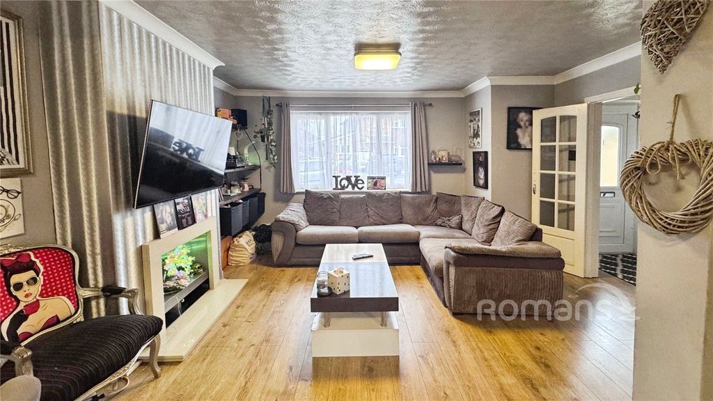 Property photo 2 of 21 Picture No. 23