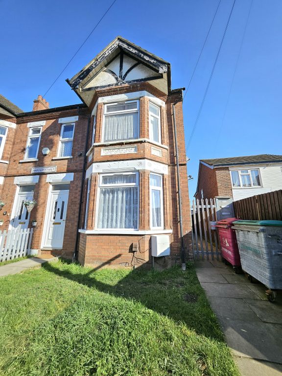 Property photo 1 of 8 .