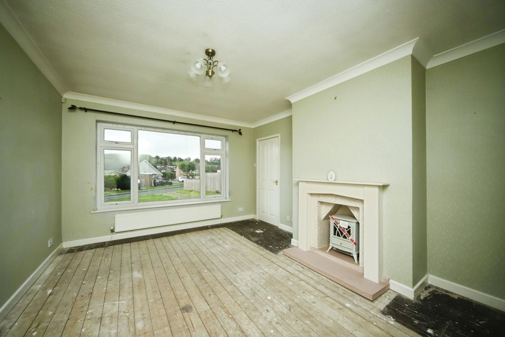 Property photo 2 of 17 Photo