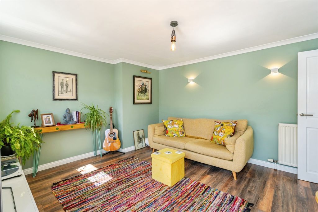 Property photo 2 of 15