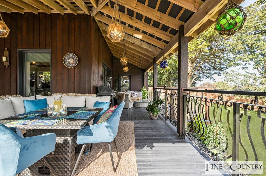 Property photo 2 of 65 E49A3Afd-Fd49-4B3d-B4ba-dc7ccc2Ec1A5.Jpg