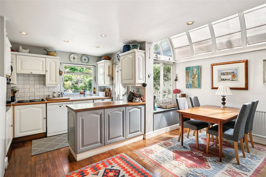 Property photo 3 of 15 Kitchen