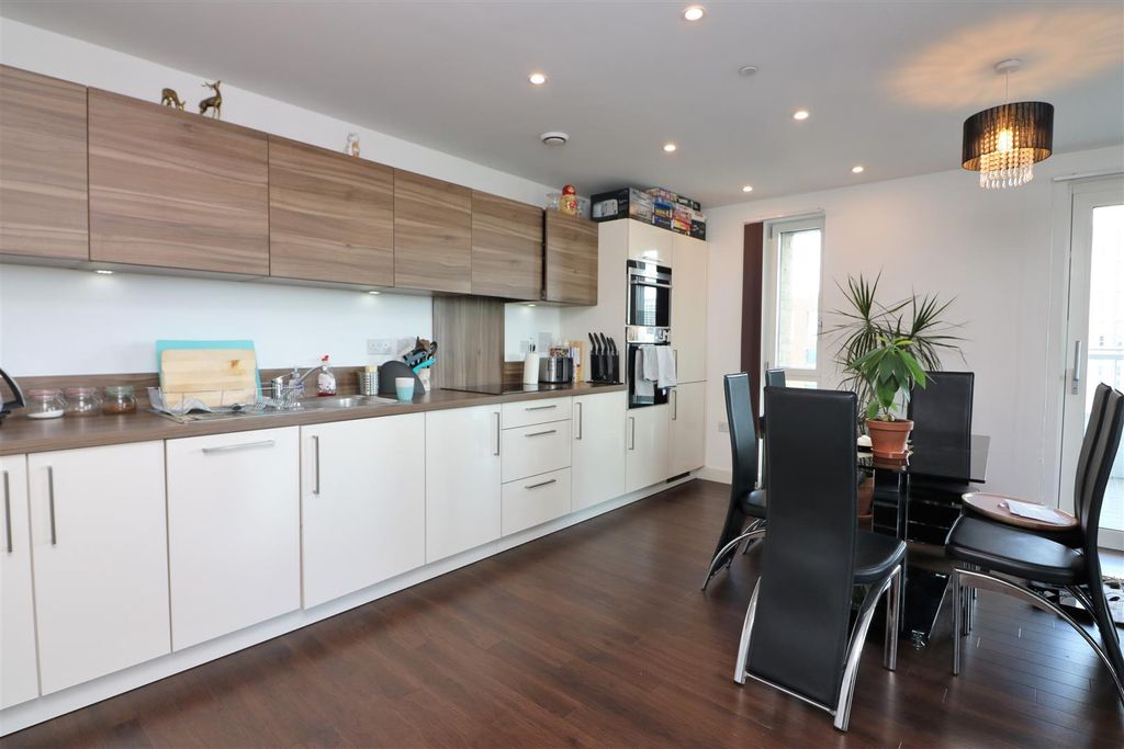 Property photo 3 of 11 Marner Point.Jpg