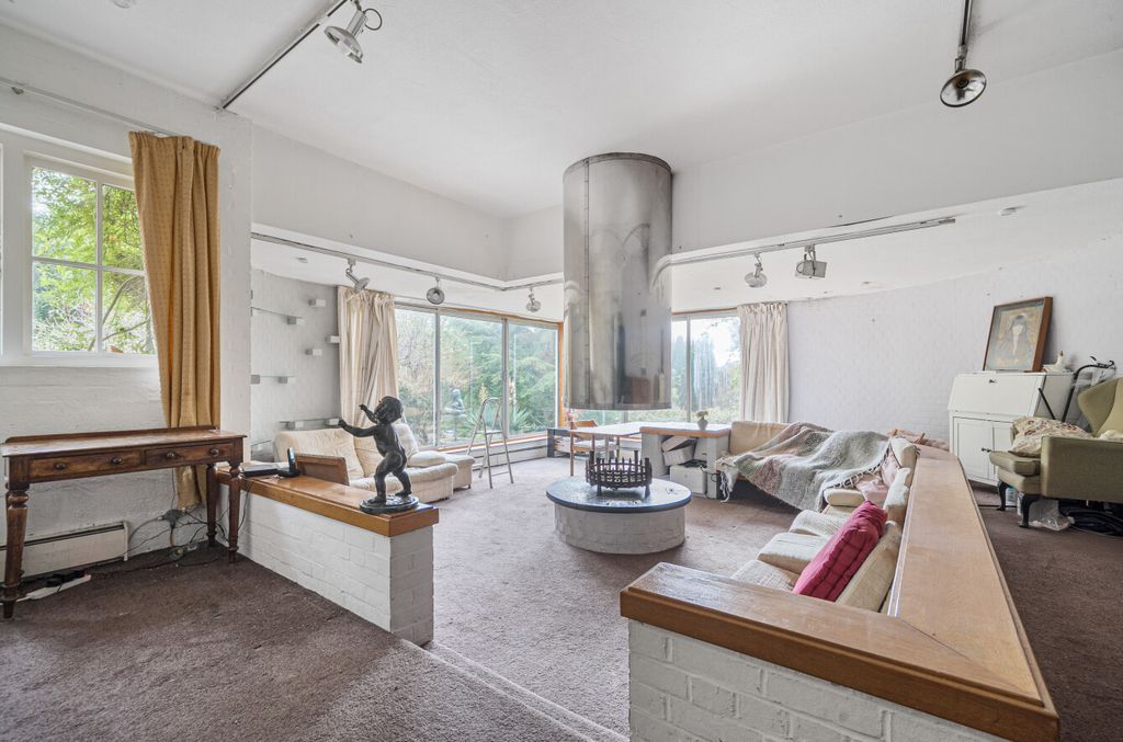 Property photo 3 of 43 1376562-25-69137d...