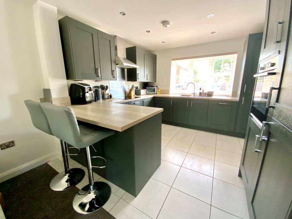 Property photo 2 of 25 3347086