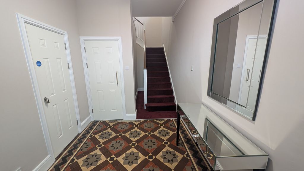 Property photo 3 of 13 Pxl_20251124_120659701