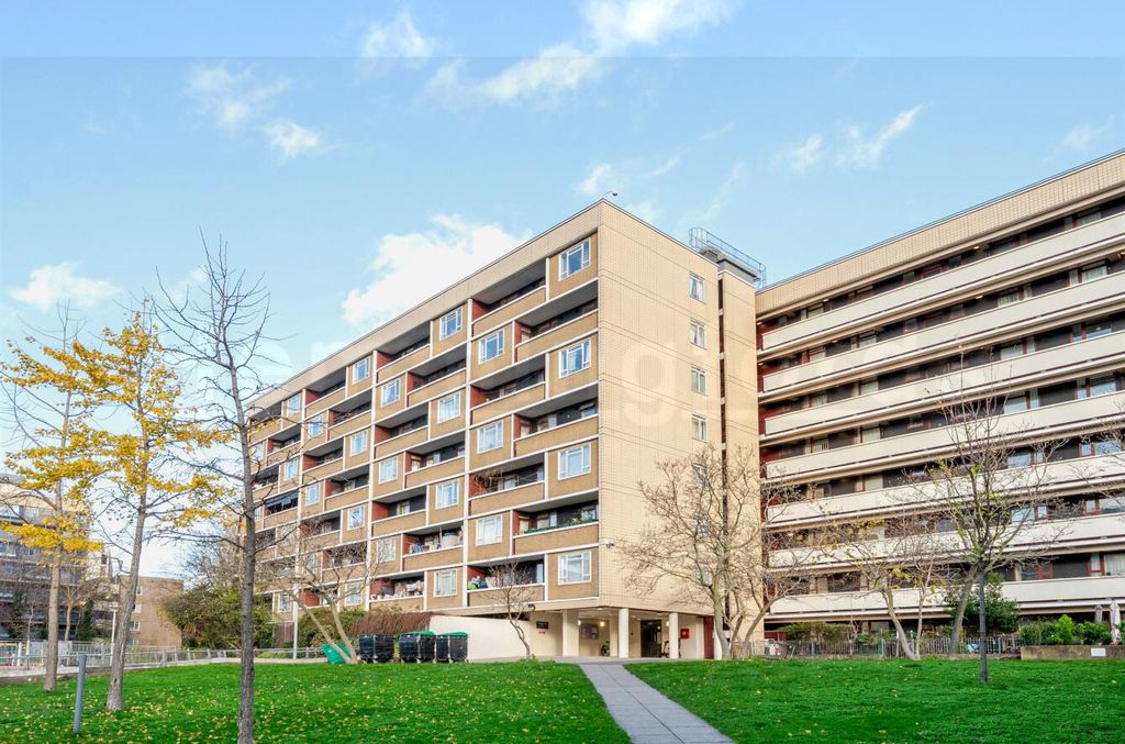 Property photo 2 of 16 c9905E7c-A743-44B1-9E48-cc385Ea58Ba6.Jpg