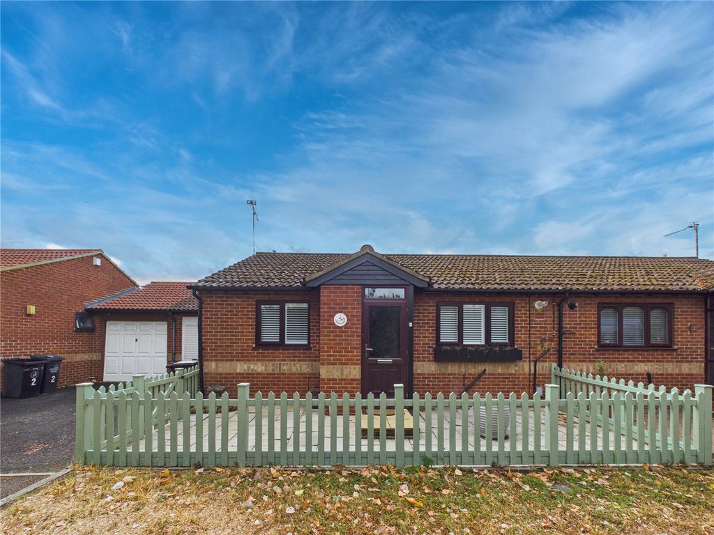 Property photo 1 of 25 Picture No. 09