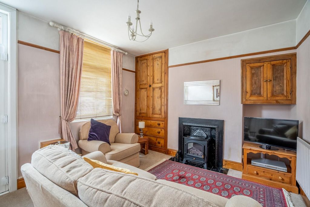 Property photo 2 of 11 Fs-9.Jpg