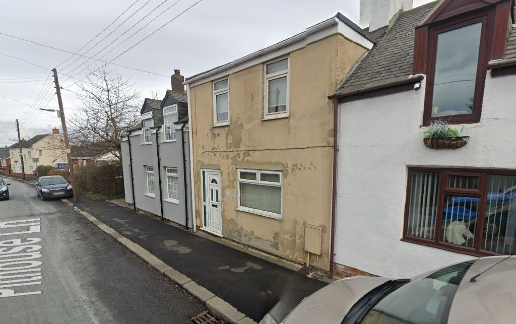 Property photo 1 of 3