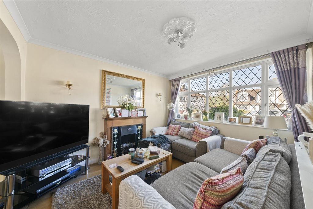 Property photo 3 of 15