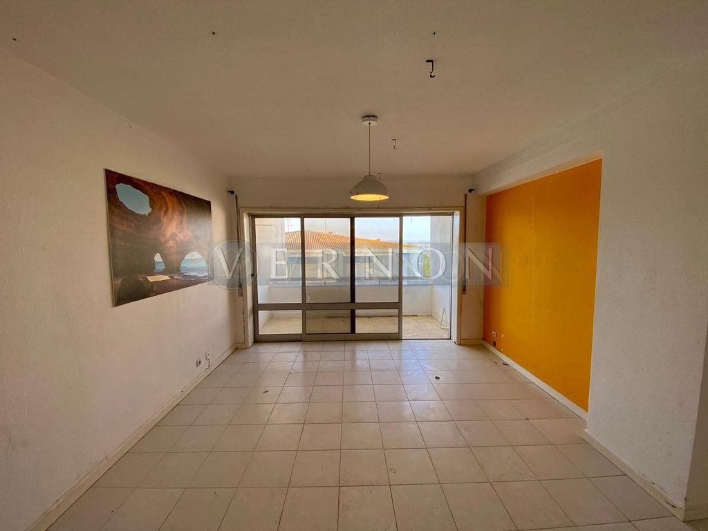 Property photo 3 of 28