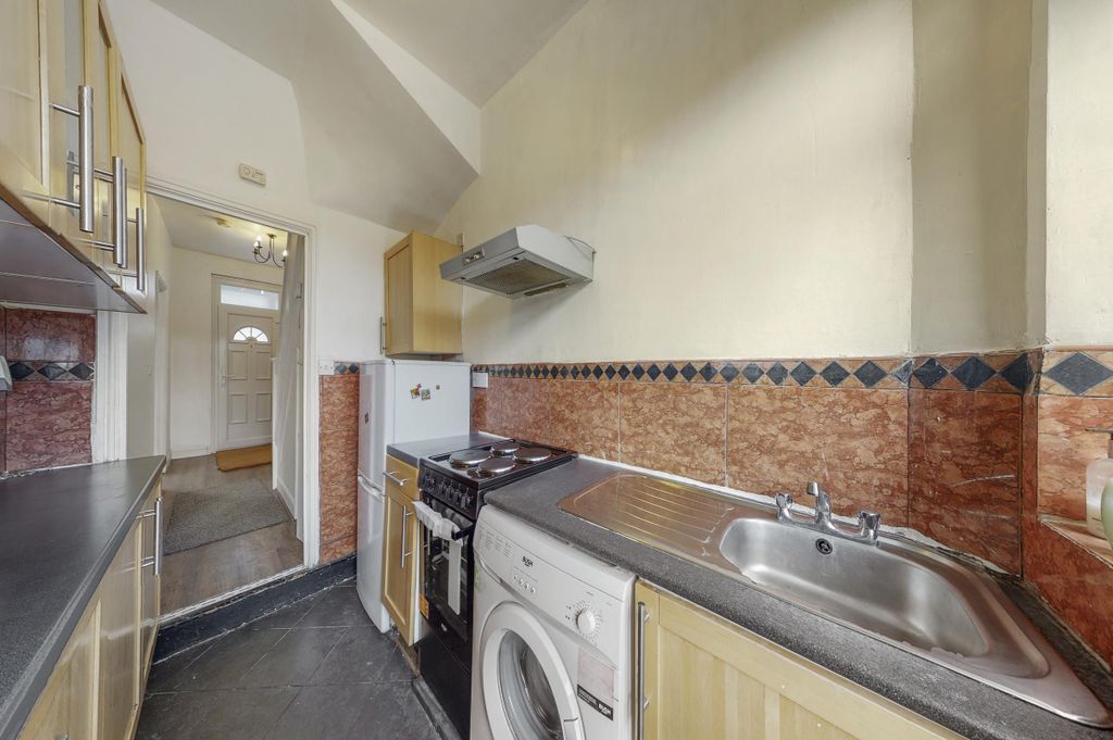 Property photo 3 of 8
