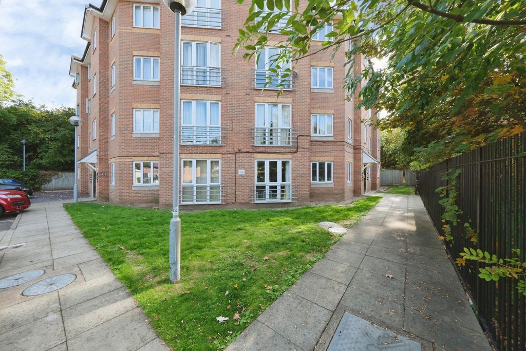 Property photo 3 of 22 Pbox-Img.Jpg