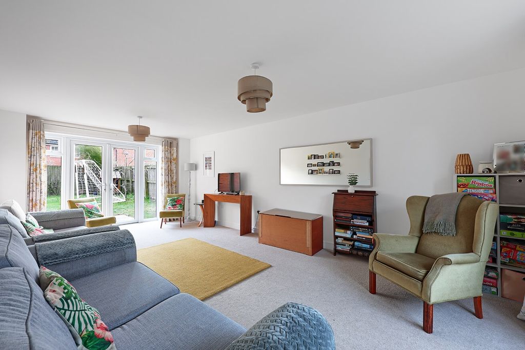 Property photo 2 of 26 4823326