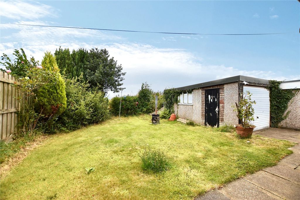 Property photo 3 of 13 Garden