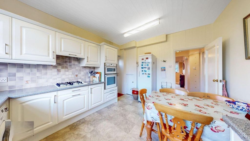 Property photo 3 of 14 Kitchen Diner.Jpg