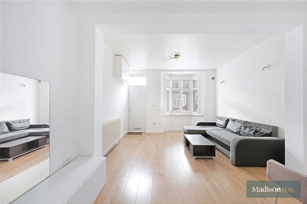 Property photo 2 of 17 Picture No. 38