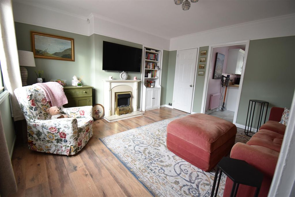 Property photo 3 of 14