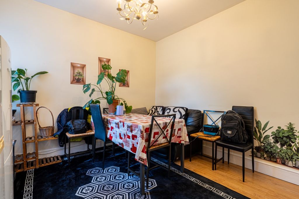 Property photo 2 of 15 5269533