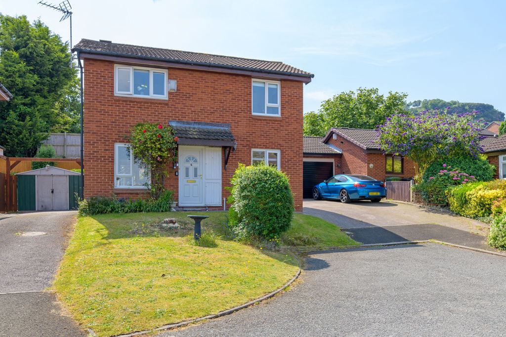 Property photo 1 of 28
