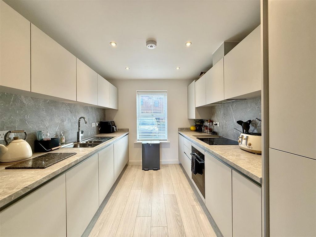 Property photo 3 of 19 3
