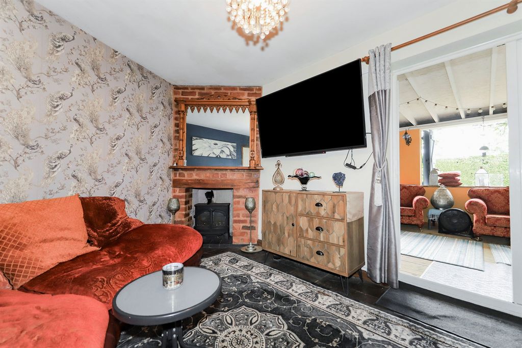 Property photo 3 of 20