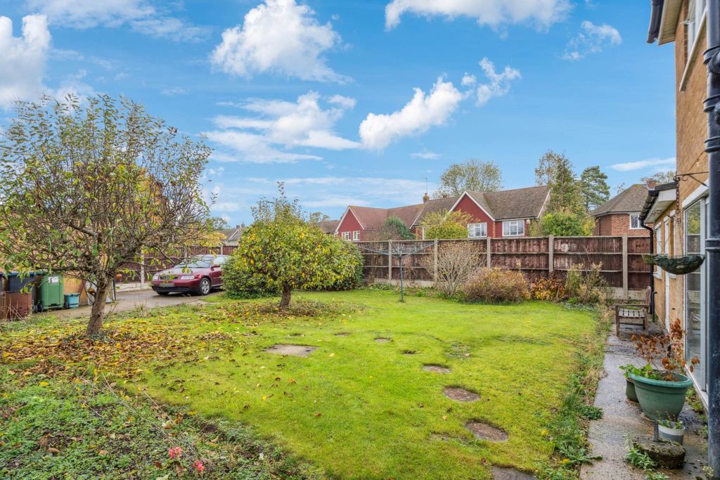 Property photo 2 of 17