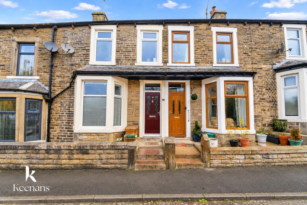 Property photo 1 of 21