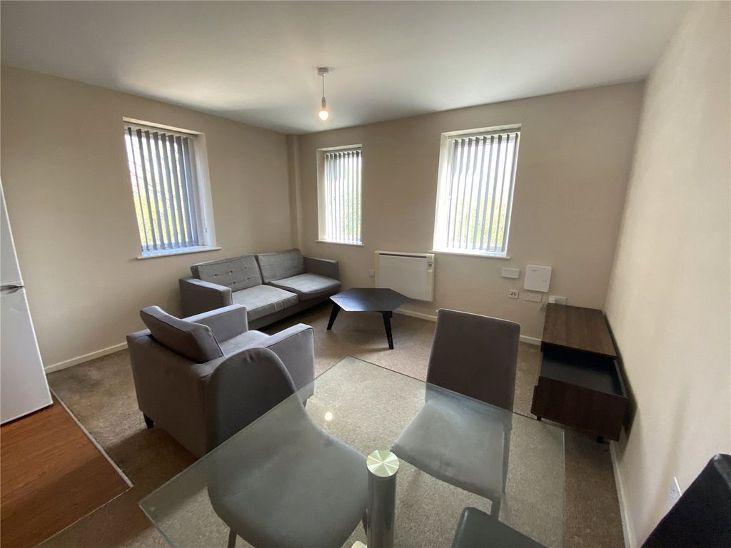 Property photo 2 of 8 Picture 2