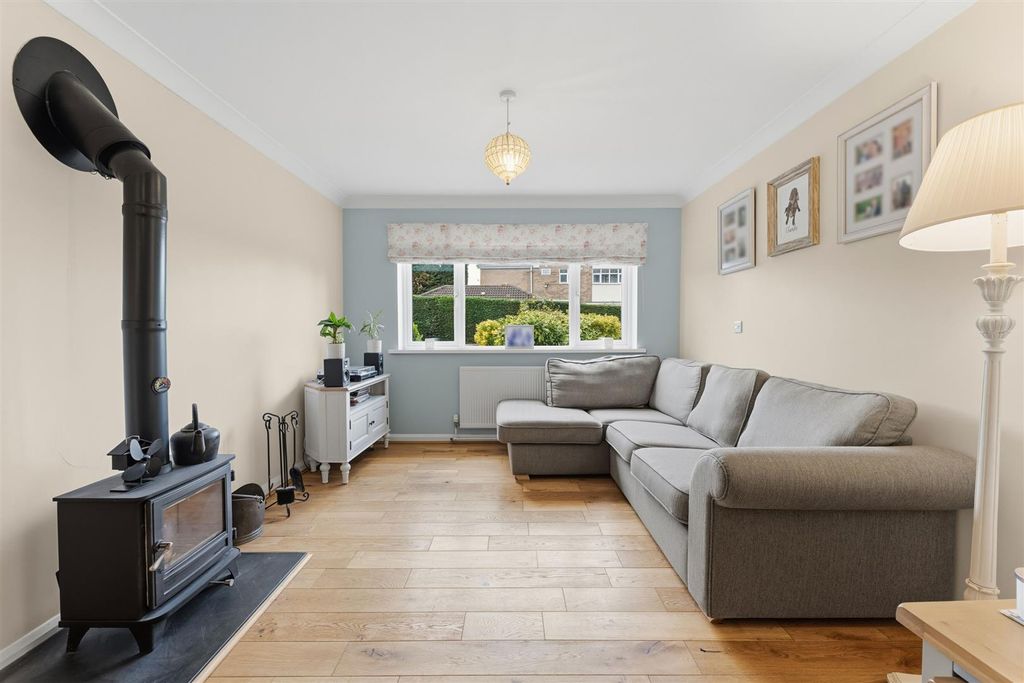 Property photo 3 of 47 Coldermeadowave_08.Jpg
