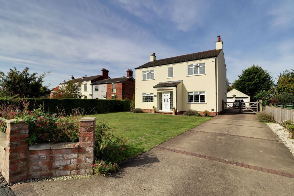 Property photo 1 of 32