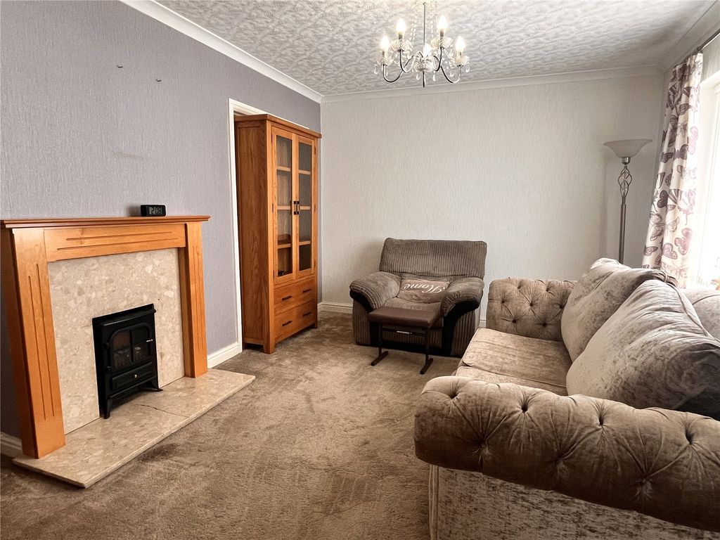 Property photo 2 of 17 Picture No. 05