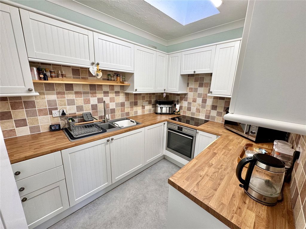 Property photo 2 of 11 Picture No. 19