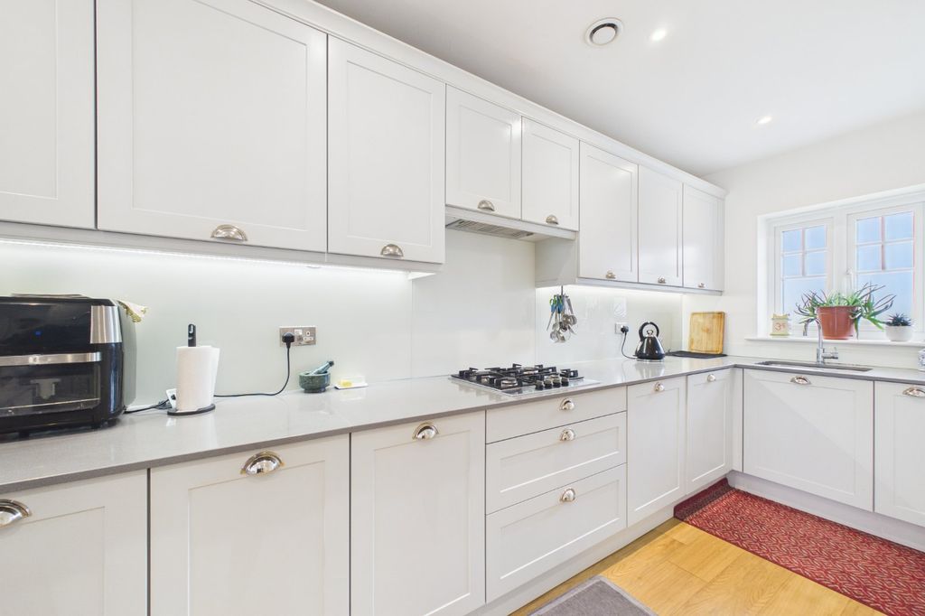 Property photo 2 of 13 Picture No. 08