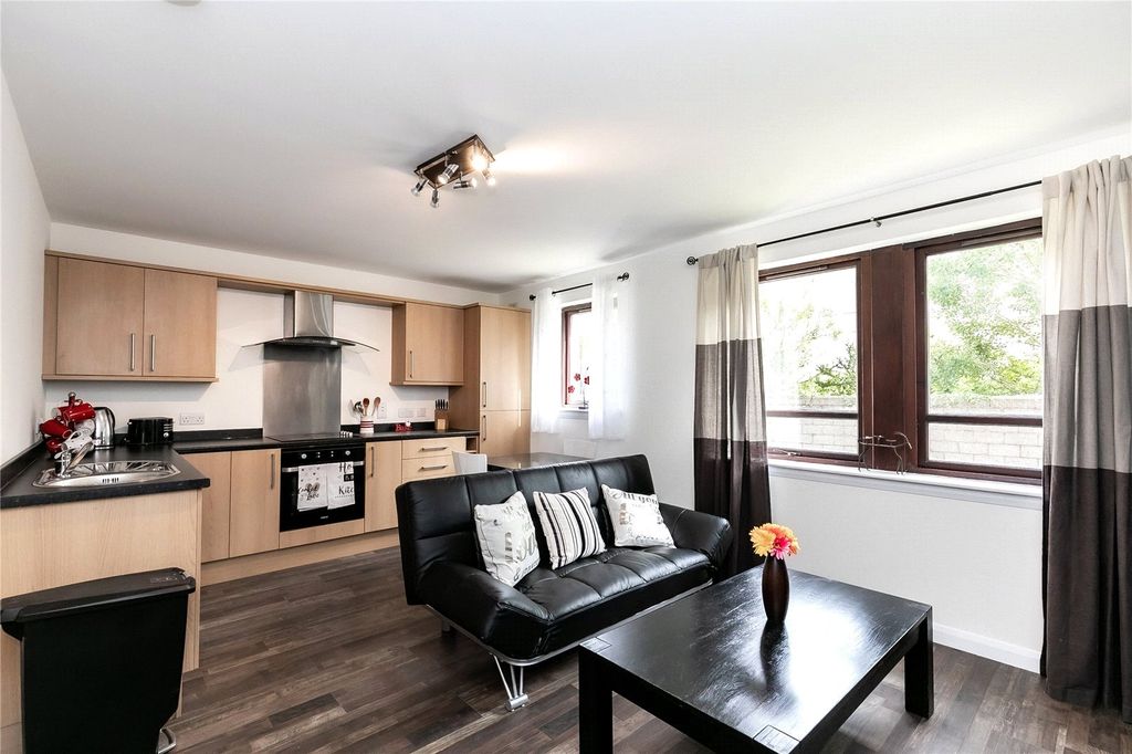 Property photo 3 of 7 Photo 3