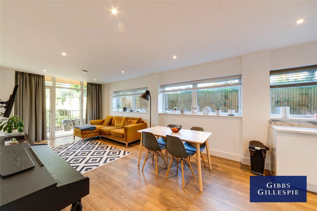 Property photo 1 of 10 Picture No. 02