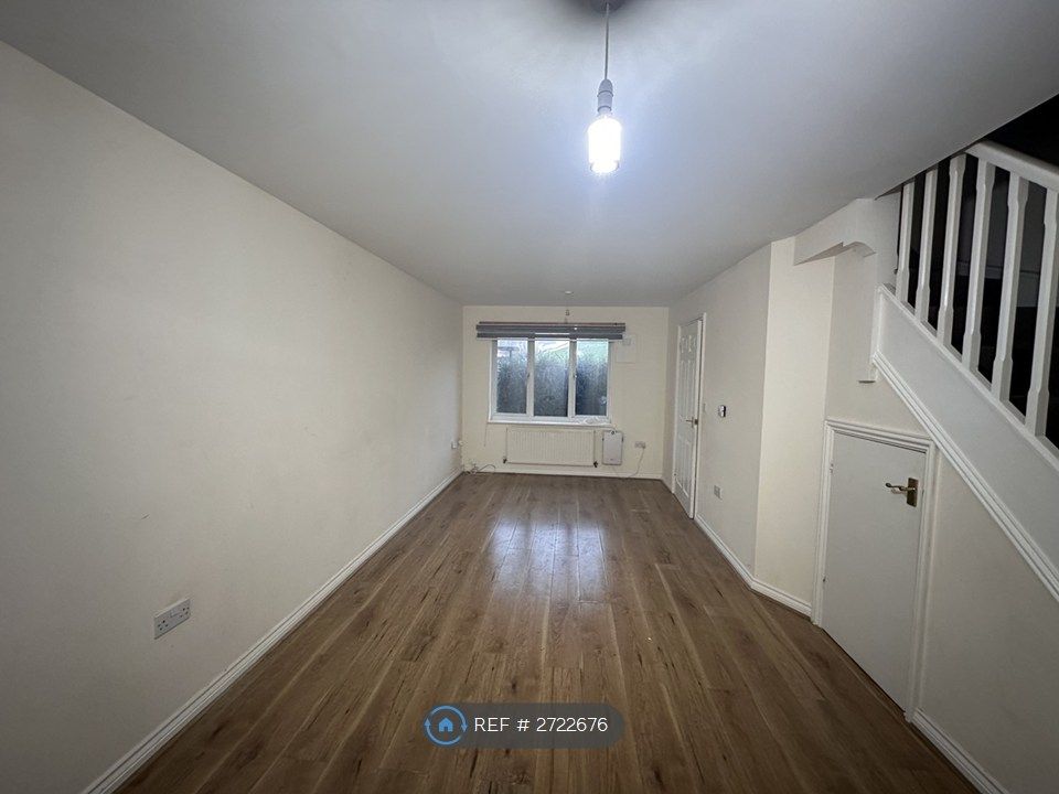 Property photo 2 of 8 Living Room