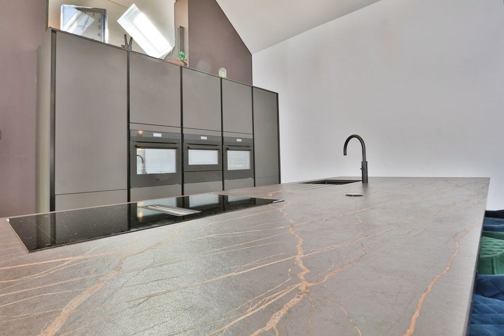 Property photo 2 of 39 4022615