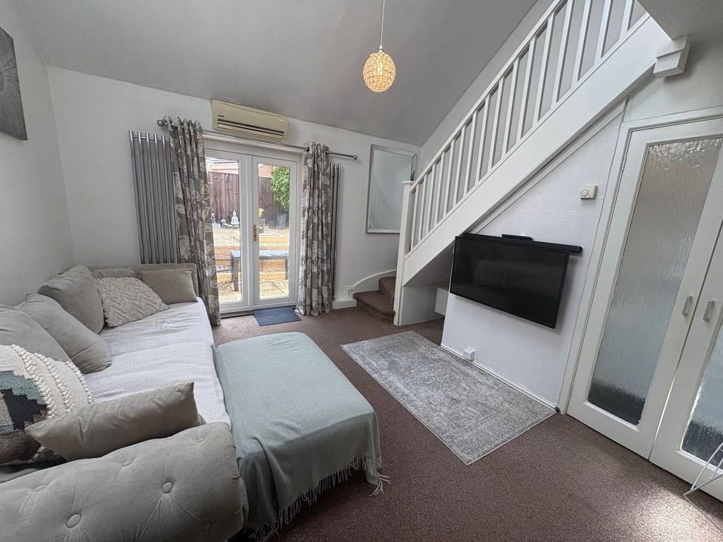 Property photo 3 of 13 Balcony