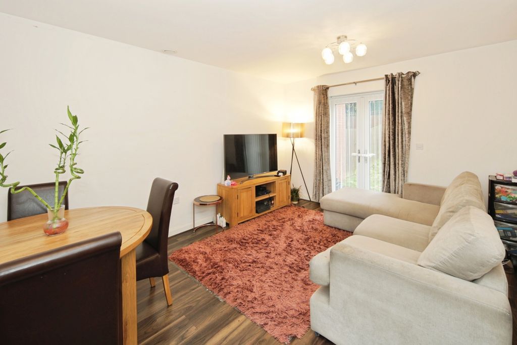 Property photo 2 of 16 Pbox-Img.Jpg