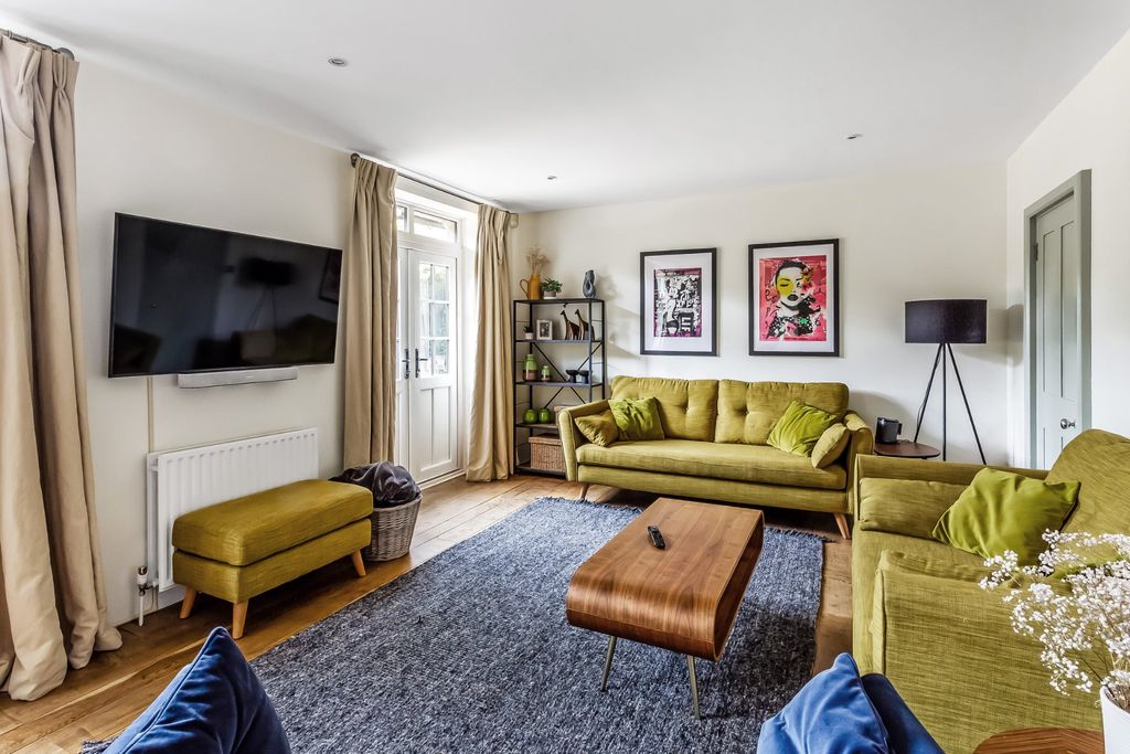 Property photo 3 of 47 Picture No. 21