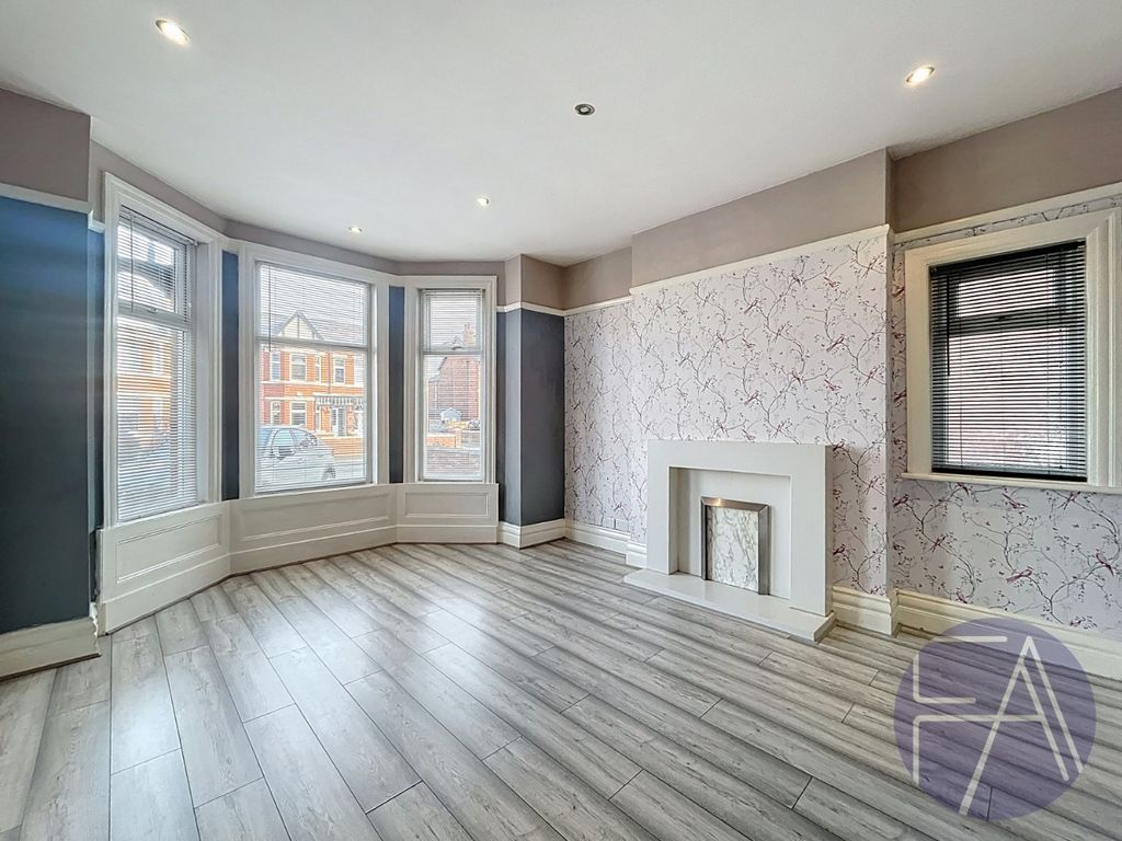 Property photo 3 of 27 4815902