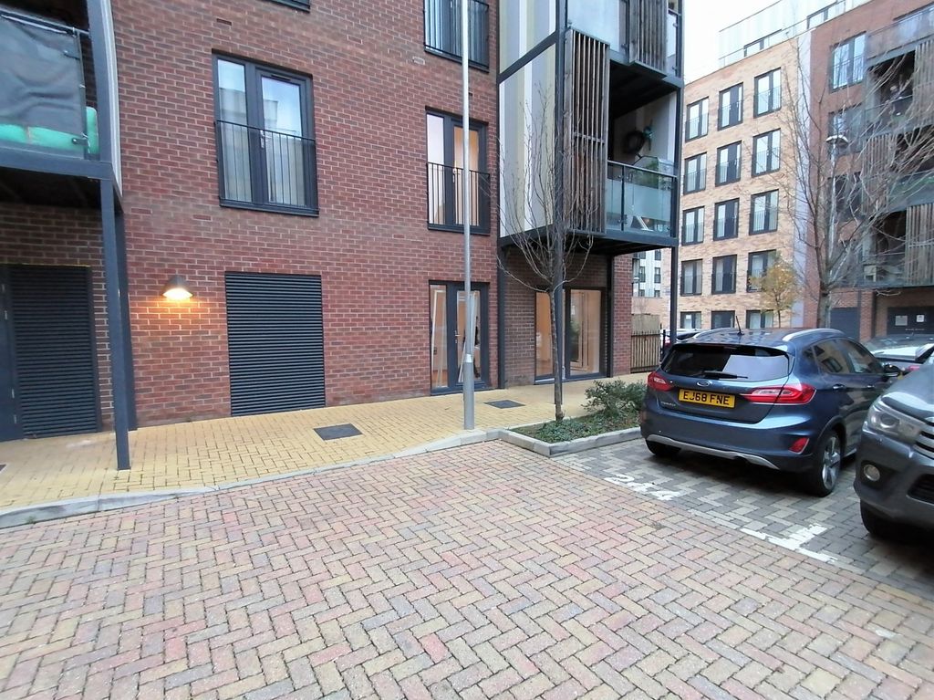 Property photo 3 of 9