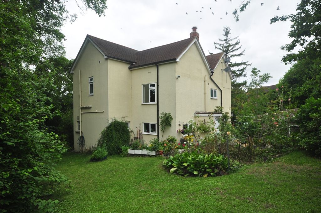 Property photo 1 of 13 External